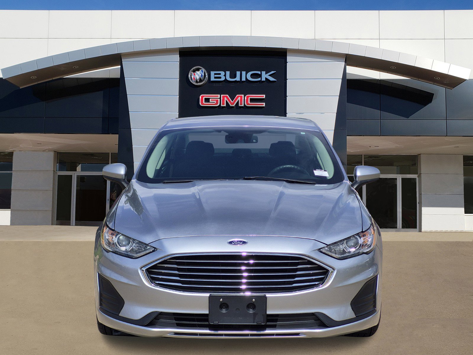 Used 2020 Ford Fusion SE FWD image 2