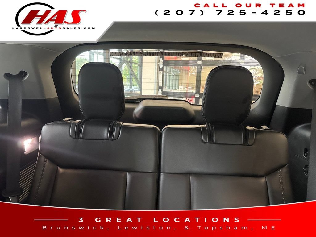 Used 2021 Ford Explorer XLT w/ Equipment Group 202A AWD/4WD image 11