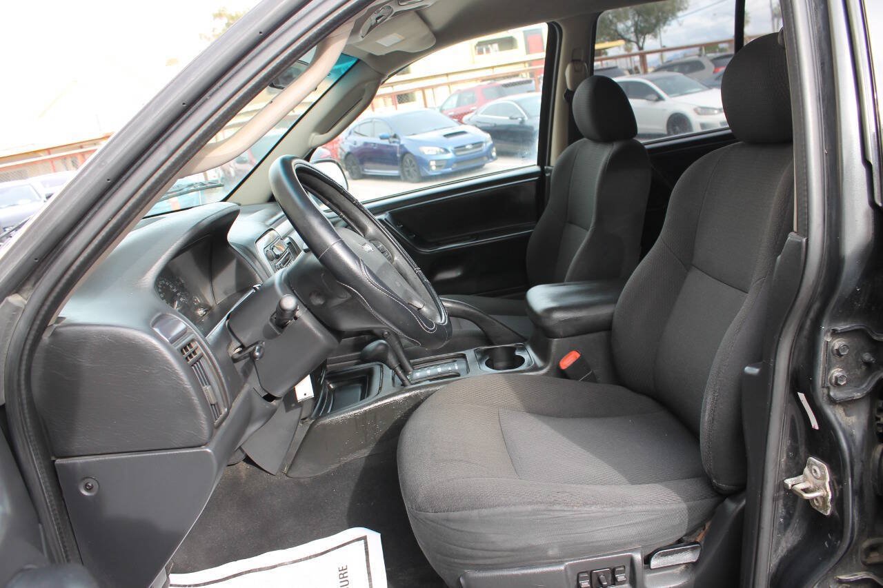 Used 2004 Jeep Grand Cherokee Laredo w/ Convenience Group AWD/4WD image 19