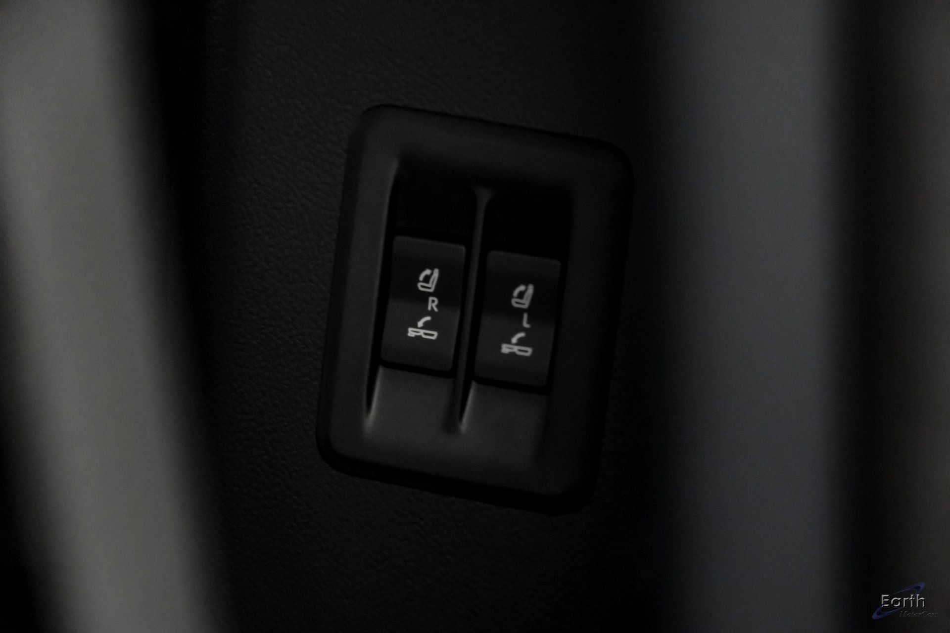 Used 2025 Lexus GX 550 550 Luxury+ 22 VOSSEN WHEELS w/ Accessory Package (2T) image 83