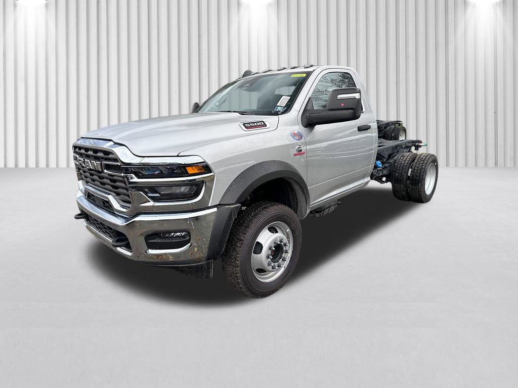 New 2026 RAM 5500 Tradesman w/ Chrome Appearance Group image 10