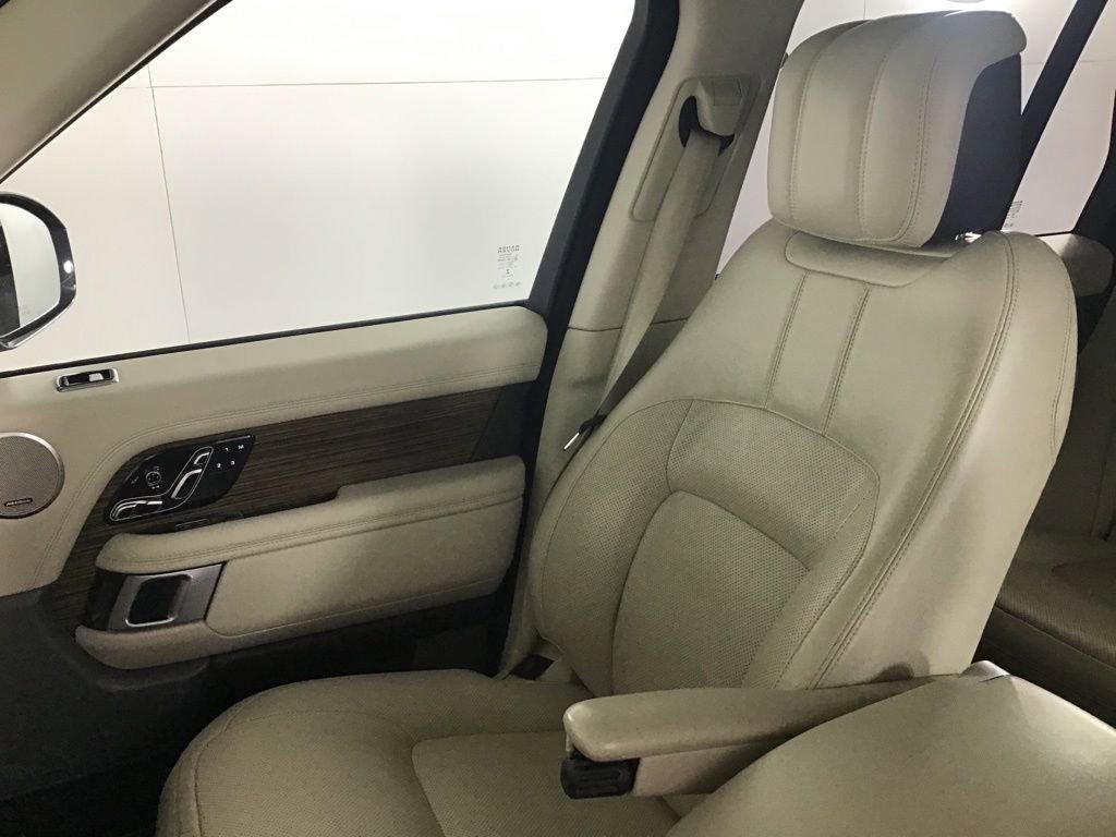 Used 2019 Land Rover Range Rover Supercharged AWD/4WD image 23