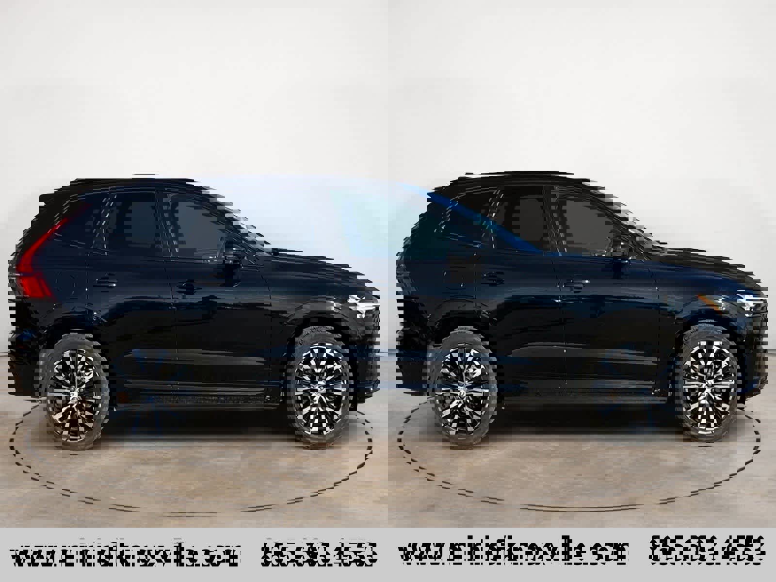 Used 2024 Volvo XC60 B5 Plus image 2