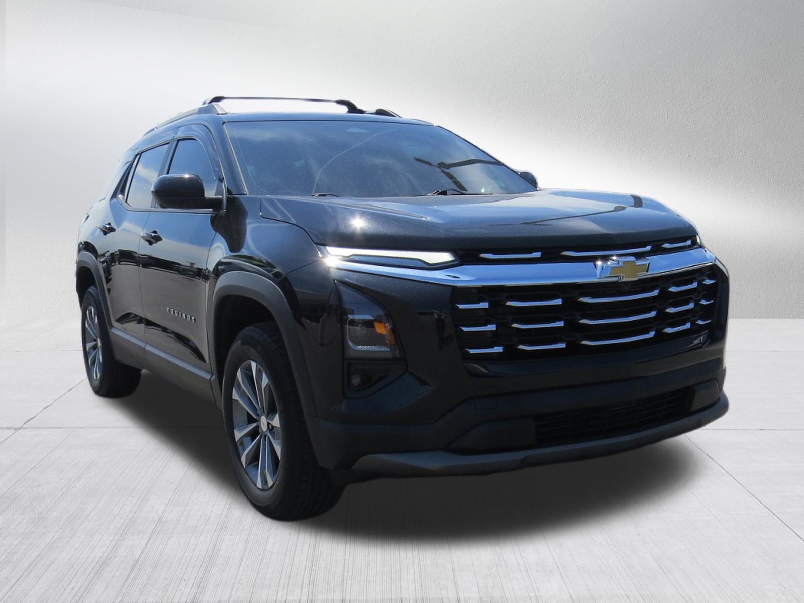 Used 2025 Chevrolet Equinox LT w/ Convenience Package II AWD/4WD image 9