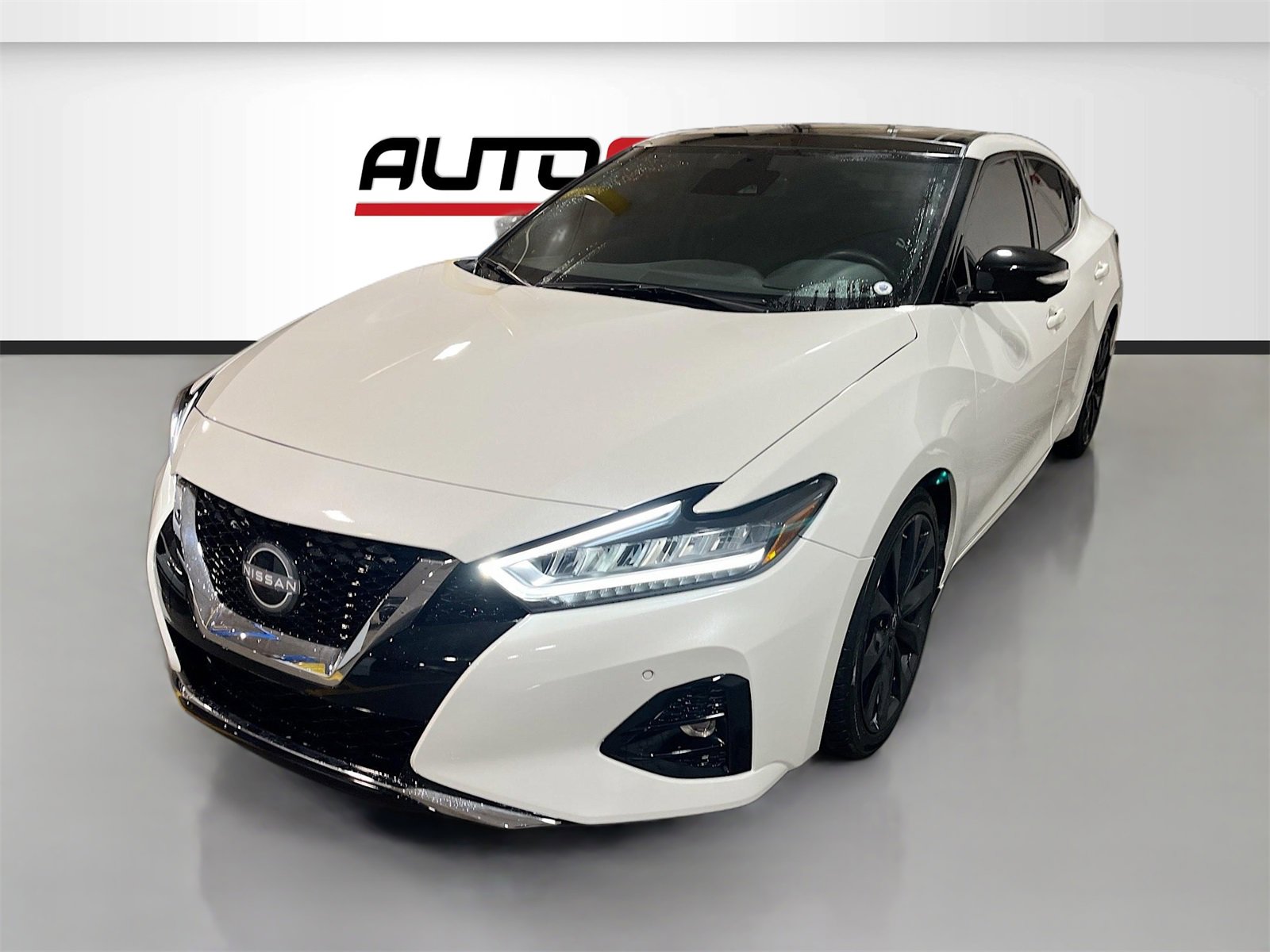 Used 2023 Nissan Maxima SR w/ Sport Mat Group image 3