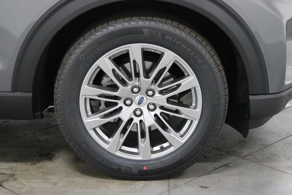 New 2026 Ford Explorer Platinum image 11