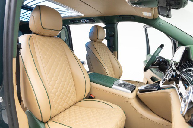 Used 2022 Mercedes-Benz Metris Passenger image 4