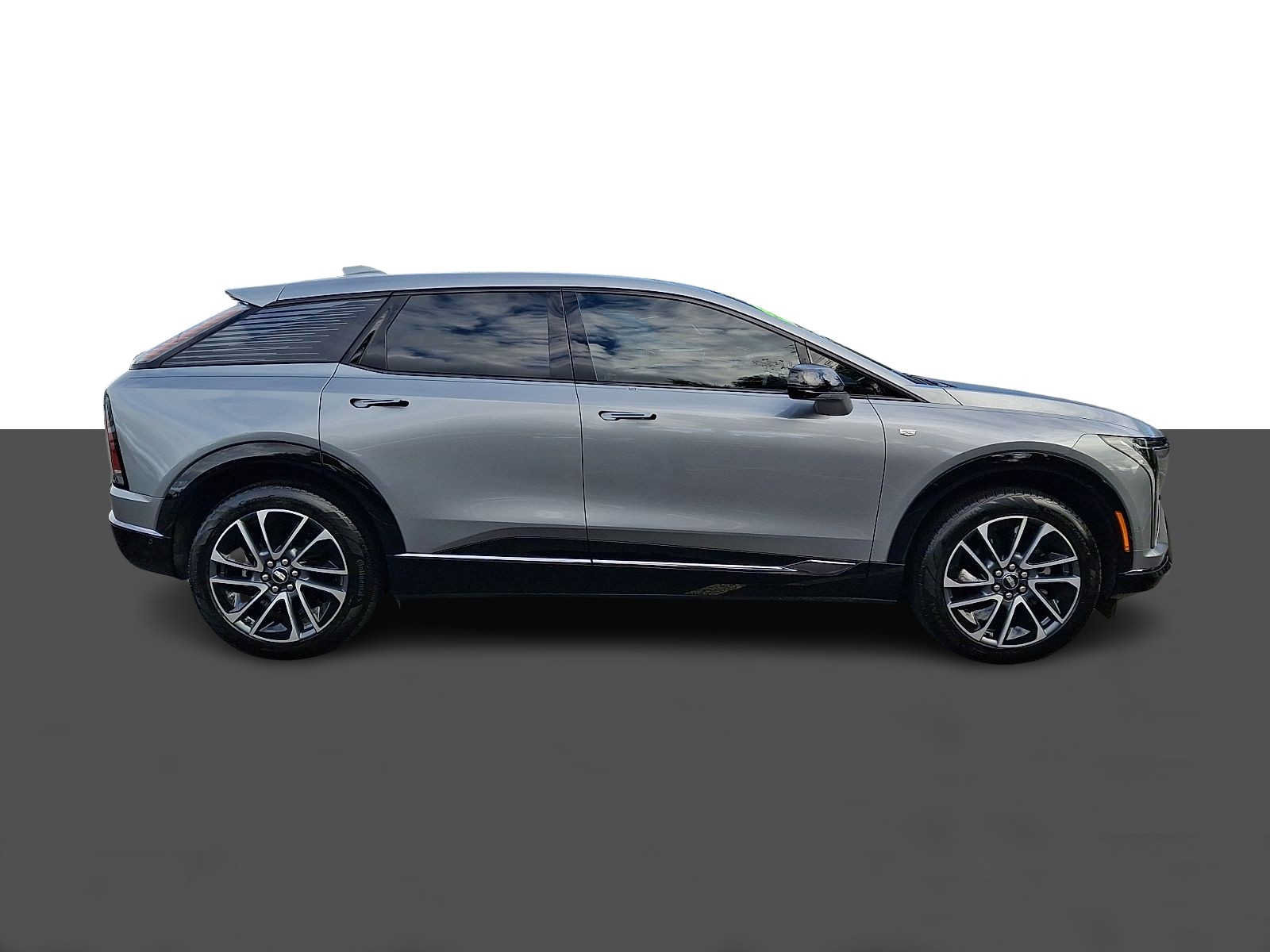 Certified 2025 Cadillac Optiq Sport 1 w/ LPO, Floor Liner Package AWD/4WD image 7
