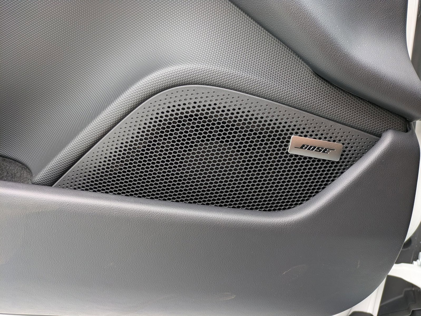 New 2025 Porsche Taycan image 14