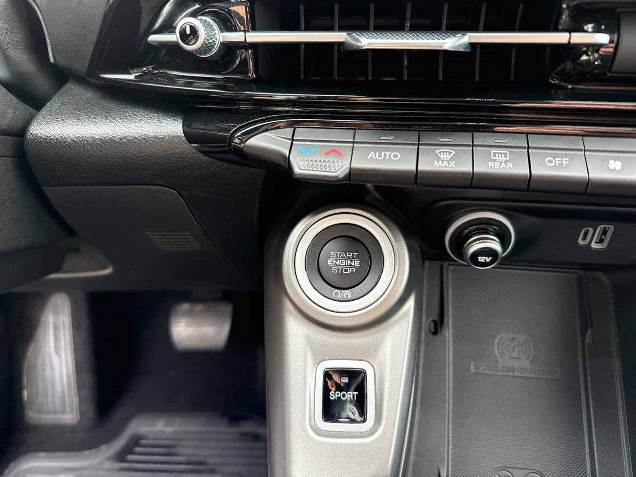 Used 2024 Dodge Hornet R/T Plus image 17