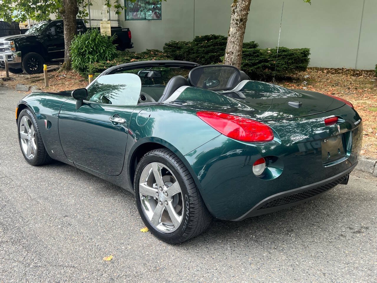 Used 2006 Pontiac Solstice Convertible w/ Premium Package RWD image 25