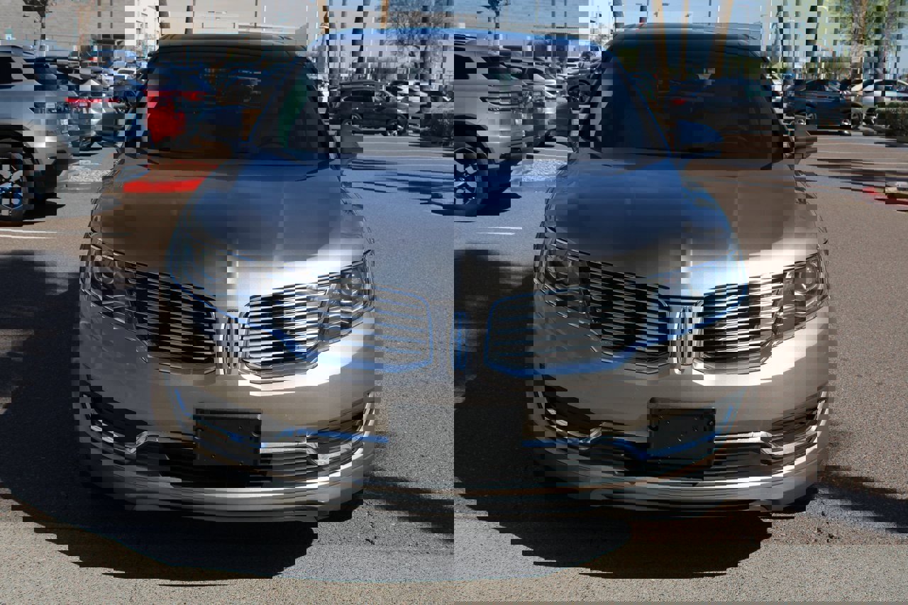 Used 2018 Lincoln MKX Reserve w/ Enhanced Security Package image 8