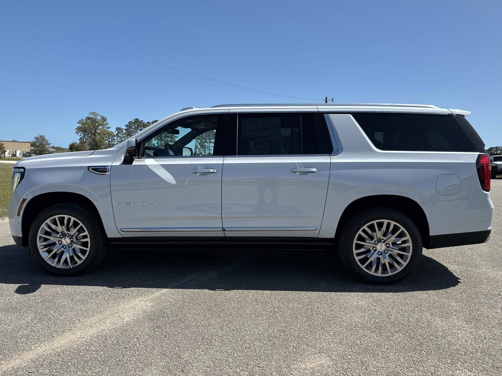 New 2026 GMC Yukon XL Denali w/ Sun & Power Step Package image 6