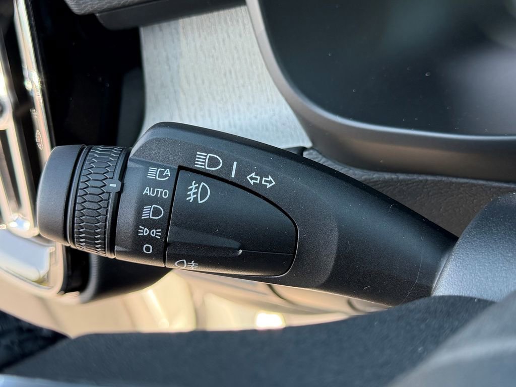 New 2026 Volvo EX40 Plus w/ Climate Package AWD/4WD image 32