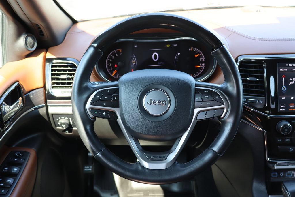 Used 2021 Jeep Grand Cherokee Overland AWD/4WD image 27