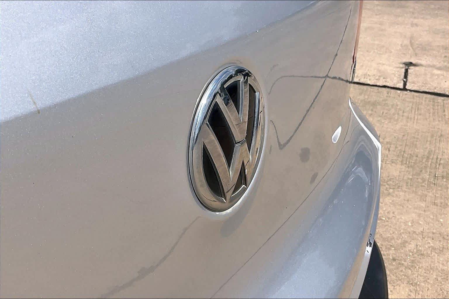 Used 2016 Volkswagen Tiguan S FWD image 31