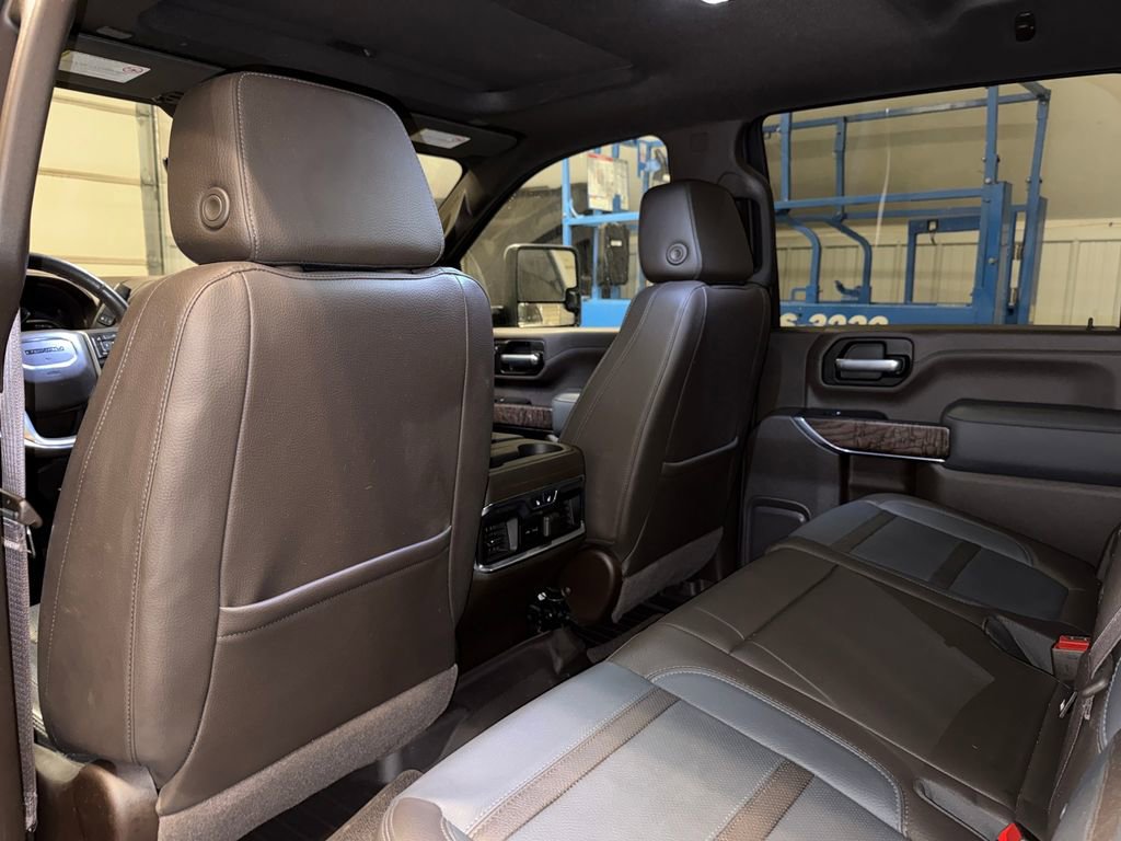 Used 2021 GMC Sierra 3500 Denali w/ Denali Ultimate Package image 20