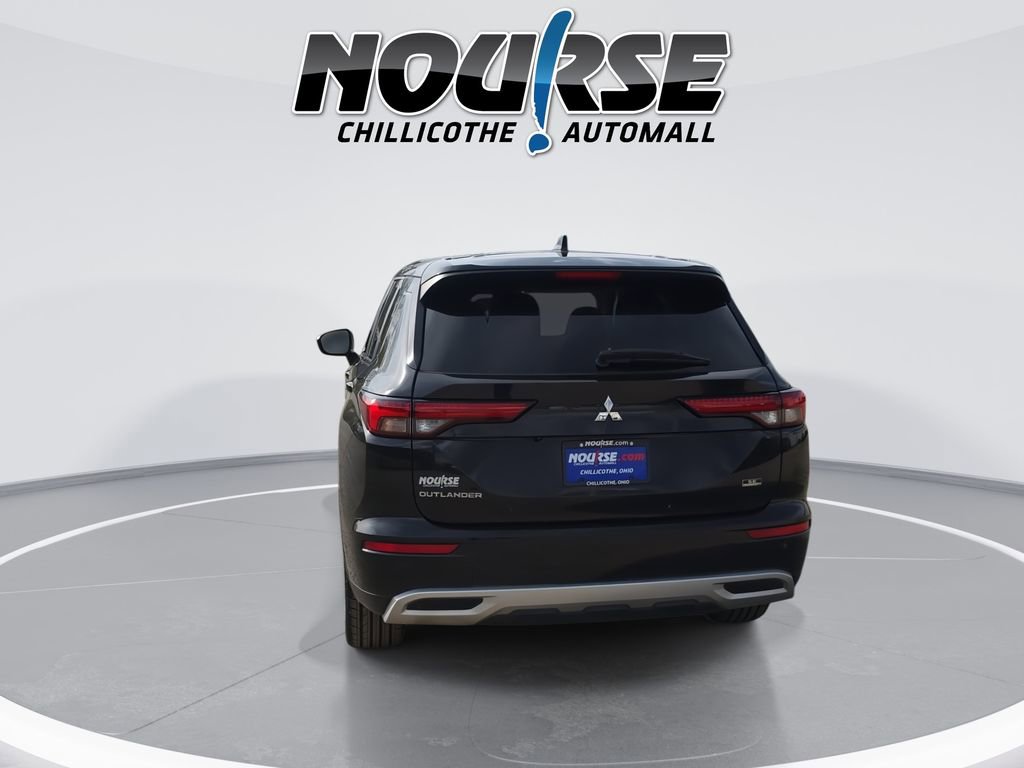 Used 2022 Mitsubishi Outlander SE AWD/4WD image 7