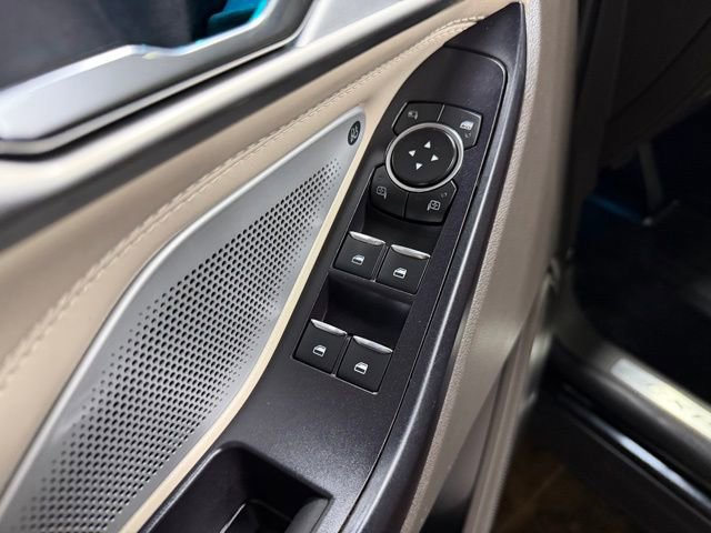 Used 2020 Ford Explorer Platinum w/ Premium Technology Package image 13