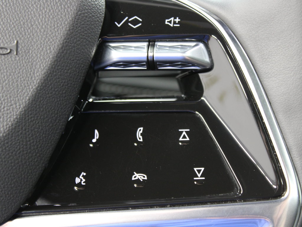 Used 2026 Cadillac Escalade ESV Sport AWD/4WD image 71