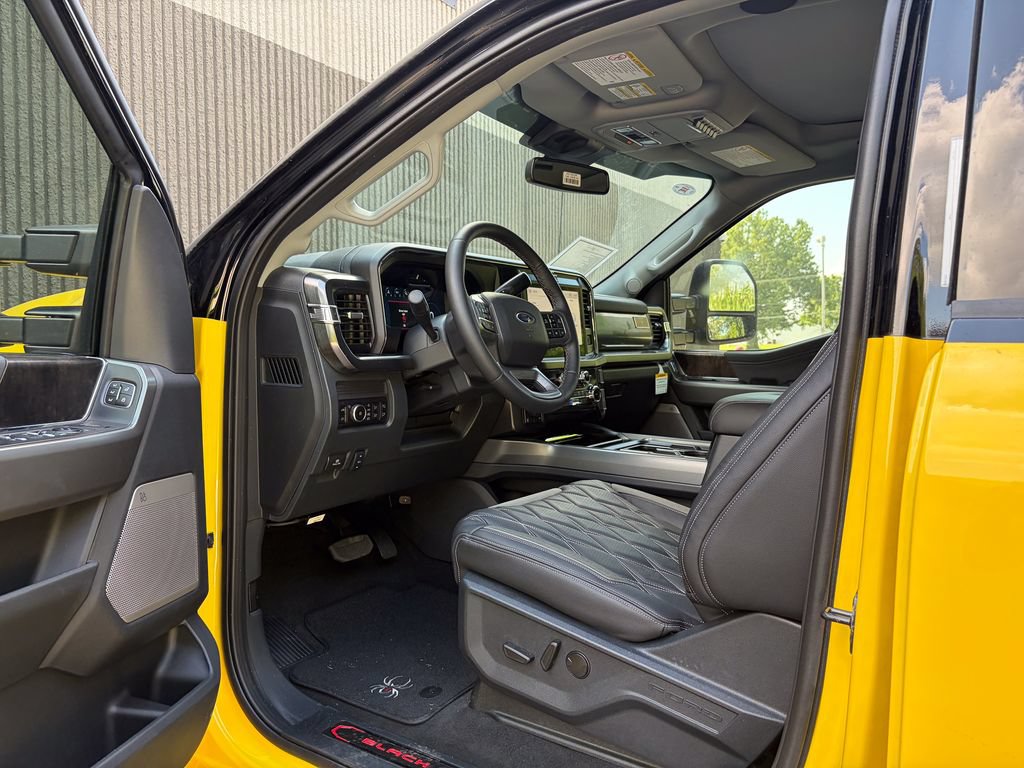 New 2026 Ford F250 Lariat w/ Black Appearance Package AWD/4WD image 15