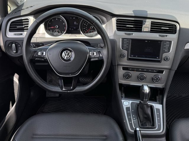 Used 2017 Volkswagen Golf SE FWD image 12