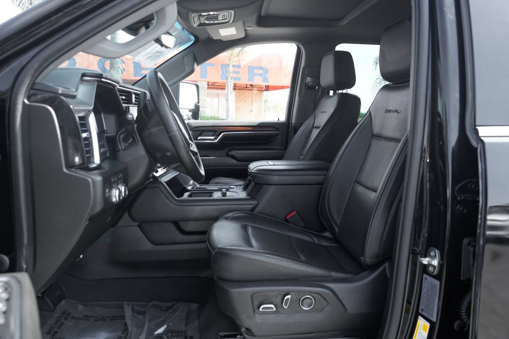Used 2024 GMC Sierra 3500 Denali w/ Denali Reserve Package AWD/4WD image 21