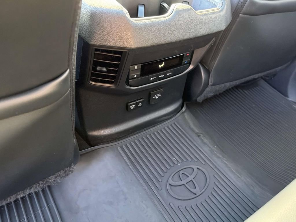 Certified 2024 Toyota Sequoia Limited image 29