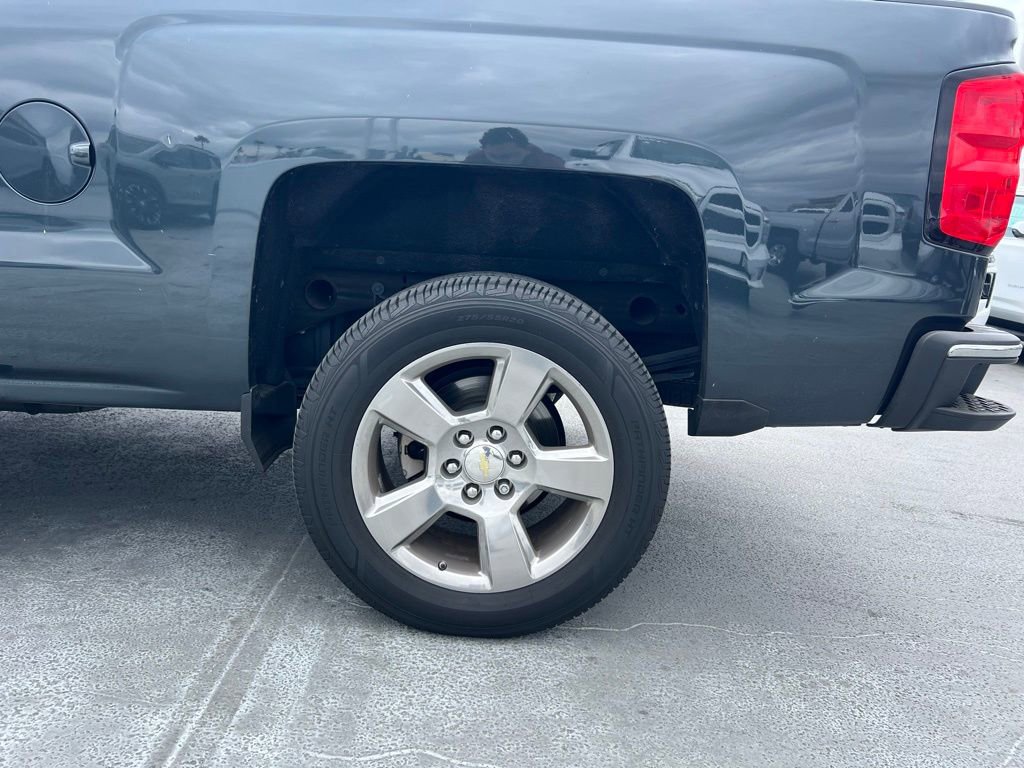 Used 2018 Chevrolet Silverado 1500 LT w/ All Star Edition RWD image 9