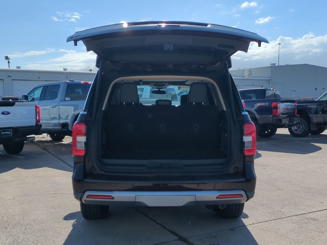 Used 2023 Ford Expedition XLT RWD image 6