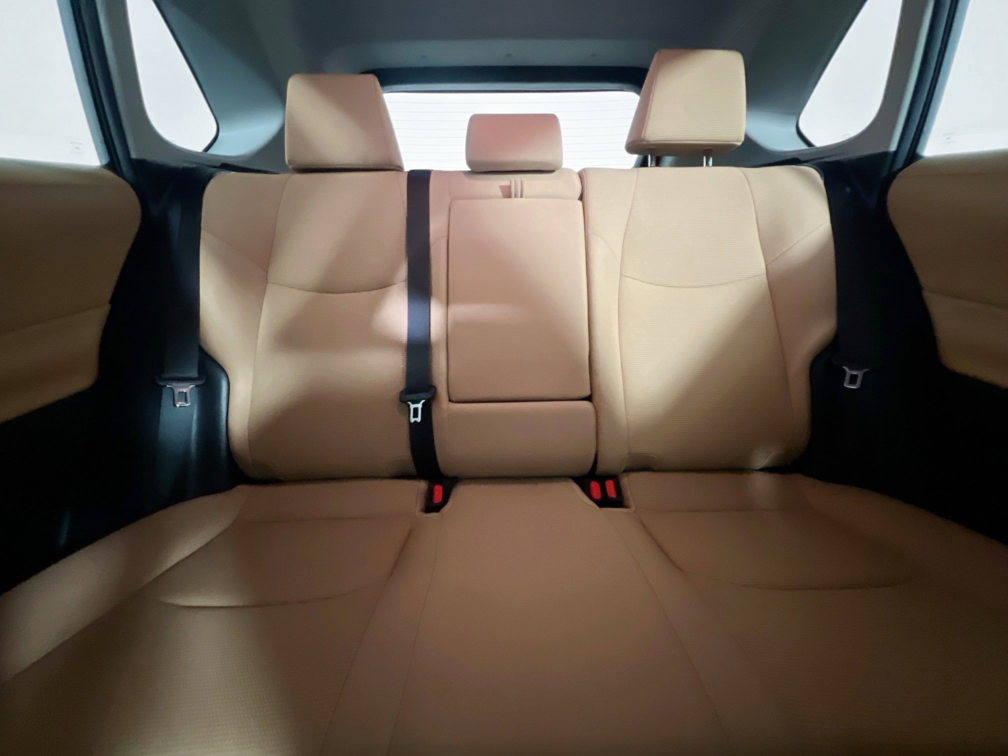 Used 2019 Toyota RAV4 LE image 32