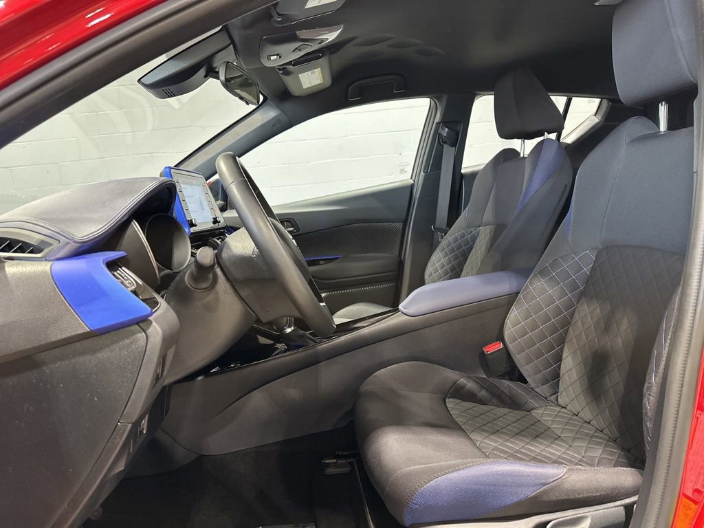 Used 2022 Toyota C-HR XLE image 12