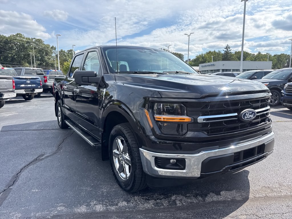 Used 2024 Ford F150 XLT w/ Mobile Office Package RWD image 4