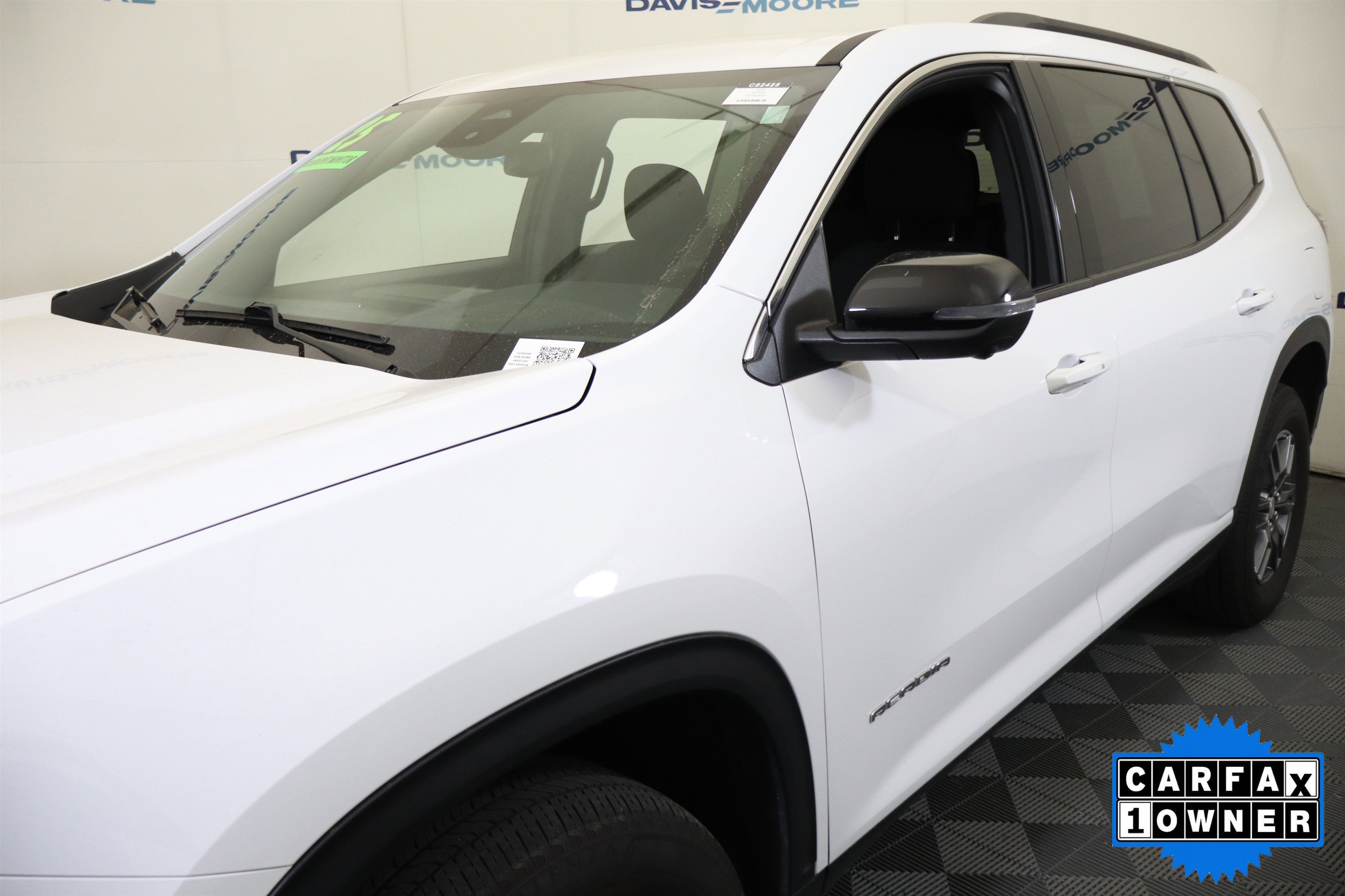 Used 2025 GMC Acadia Elevation AWD/4WD image 13