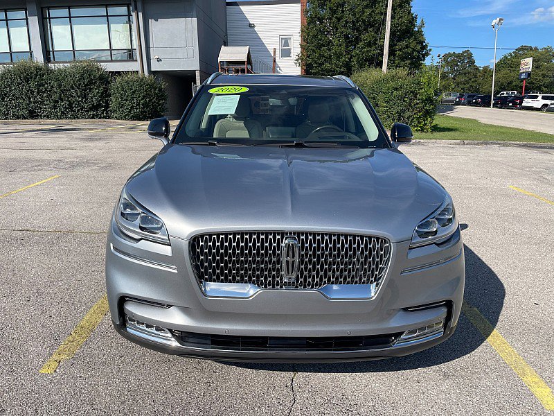 Used 2020 Lincoln Aviator Reserve w/ Equipment Group 202A image 2
