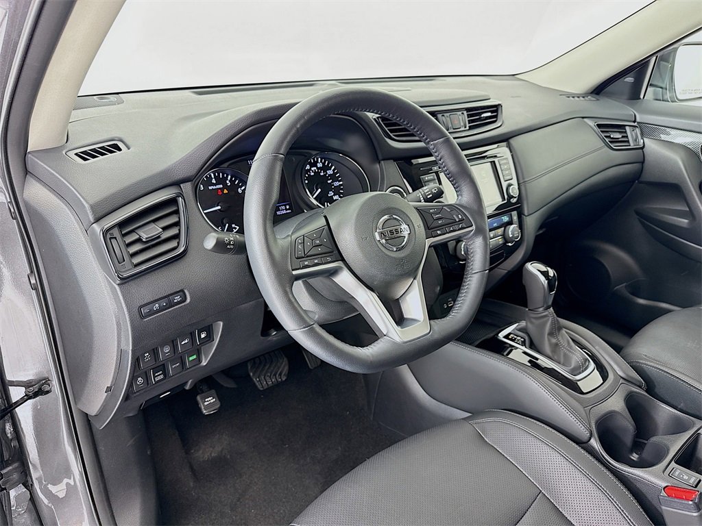 Used 2018 Nissan Rogue SL image 4