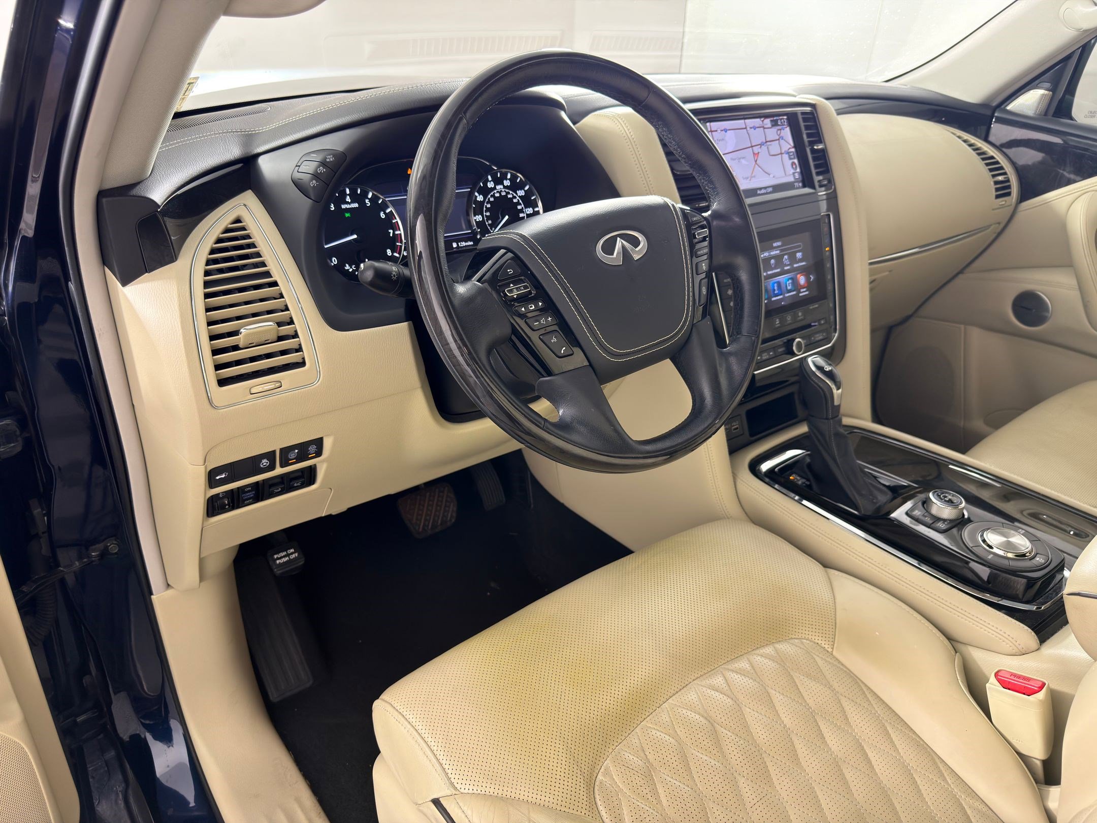 Used 2020 INFINITI QX80 Luxe w/ Sensory Package image 4