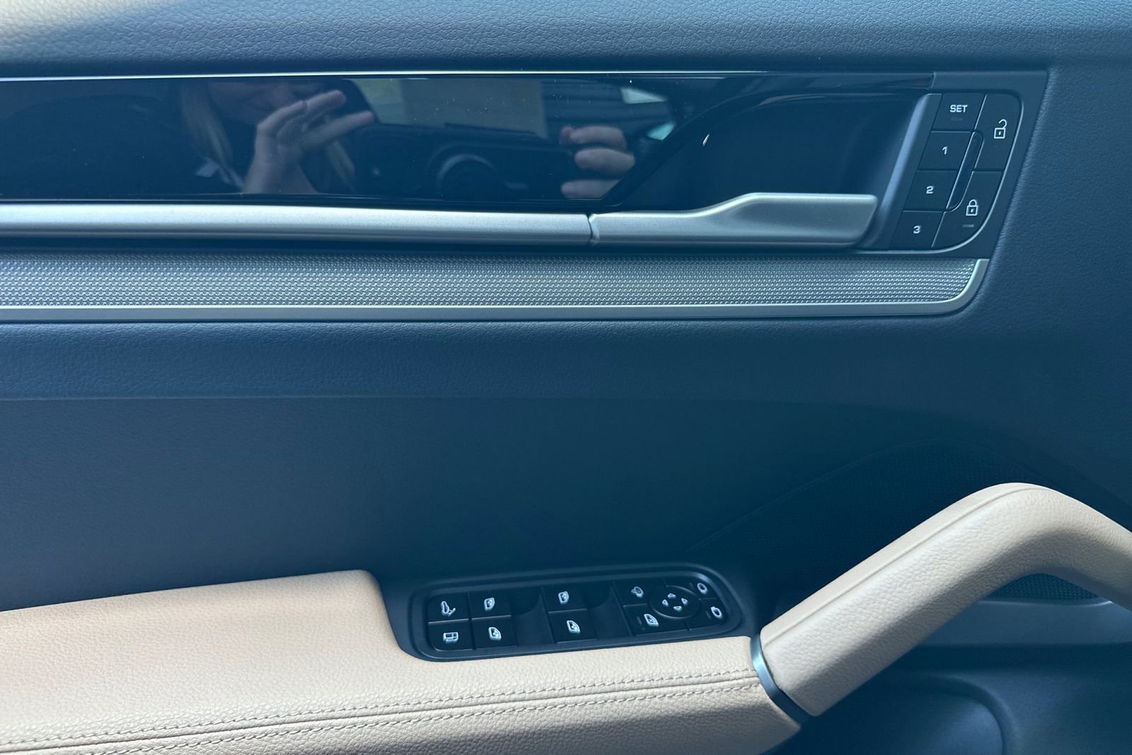 New 2026 Porsche Cayenne E-Hybrid AWD/4WD image 12