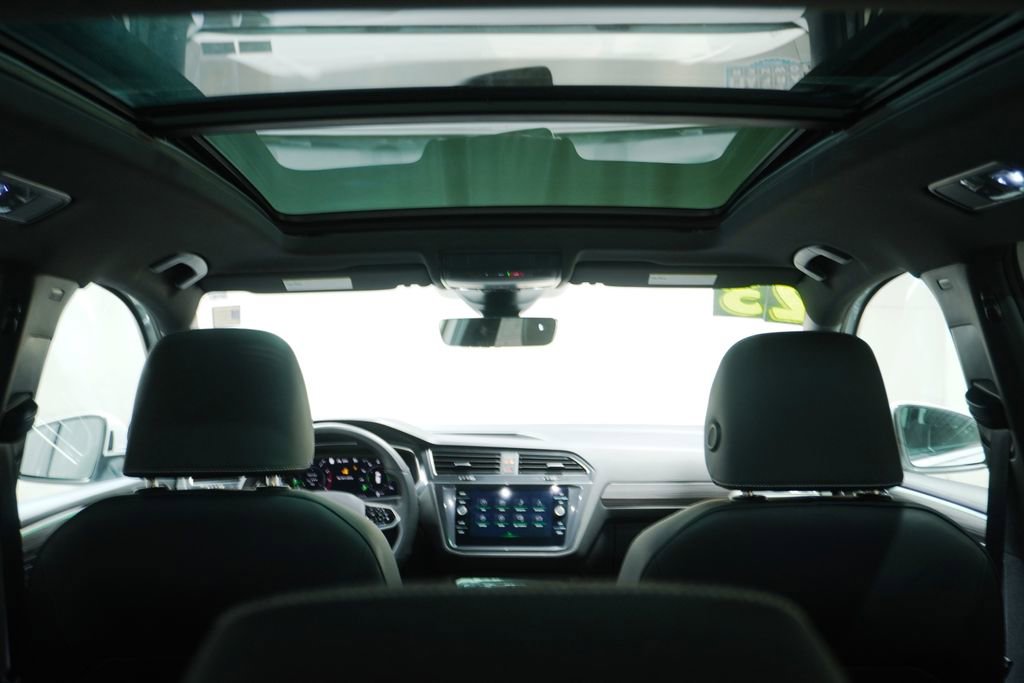 Used 2023 Volkswagen Tiguan SEL R-Line image 19