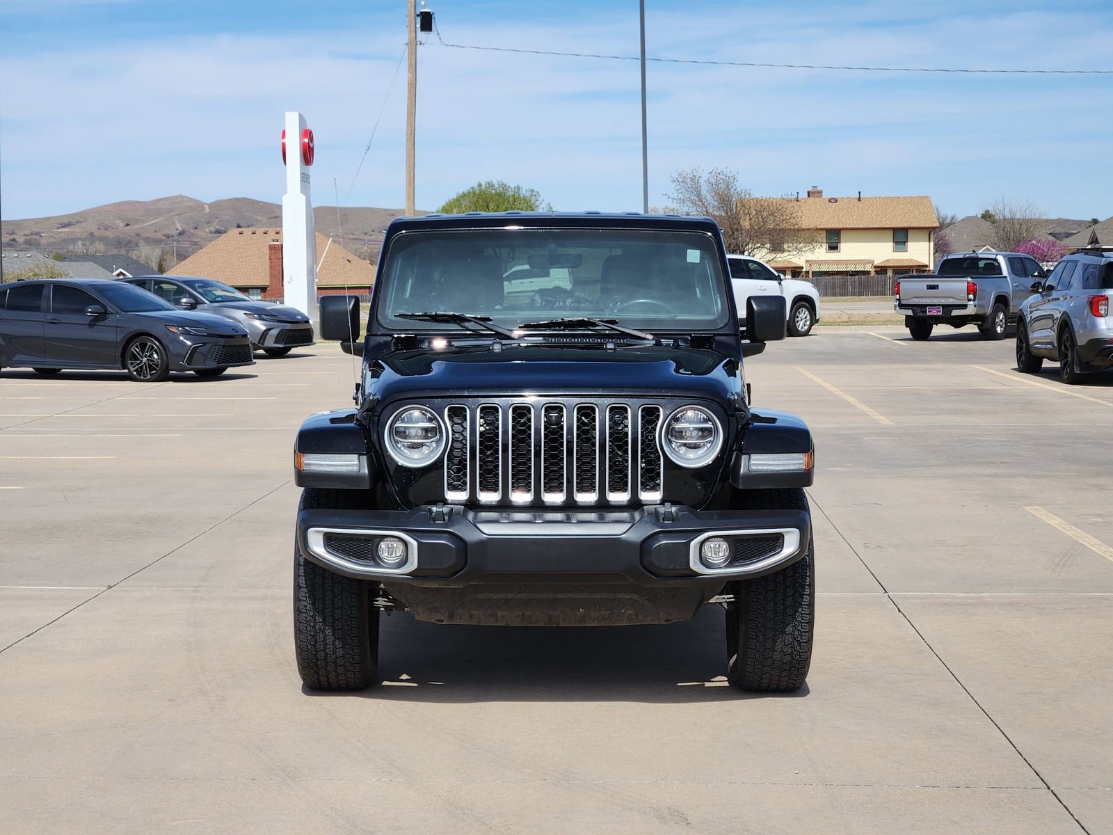 Used 2021 Jeep Wrangler Unlimited Sahara image 6