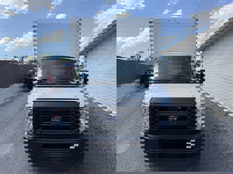 Used 2023 Ford E-350 and Econoline 350 Super Duty w/ Power Windows & Locks Group image 12