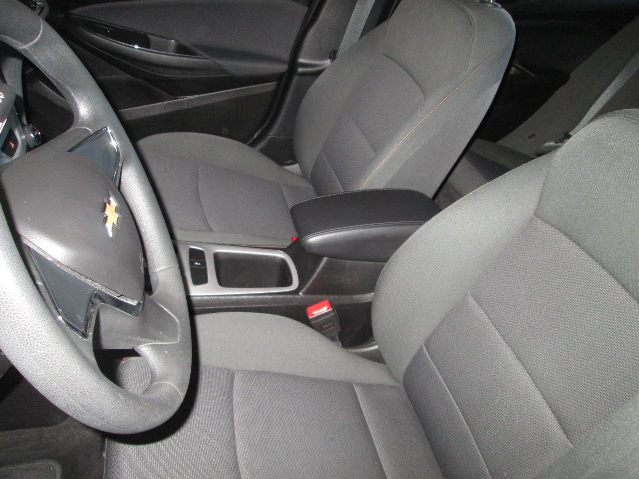 Used 2018 Chevrolet Cruze LS image 19