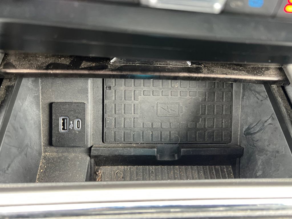 Used 2022 Ford F250 Lariat w/ Black Appearance Package image 26