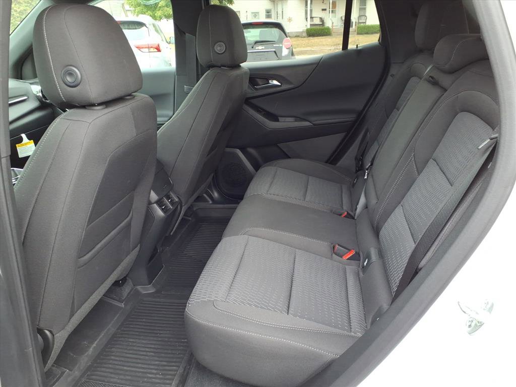 Used 2026 Chevrolet Equinox LT w/ Safety and Technology Package image 18