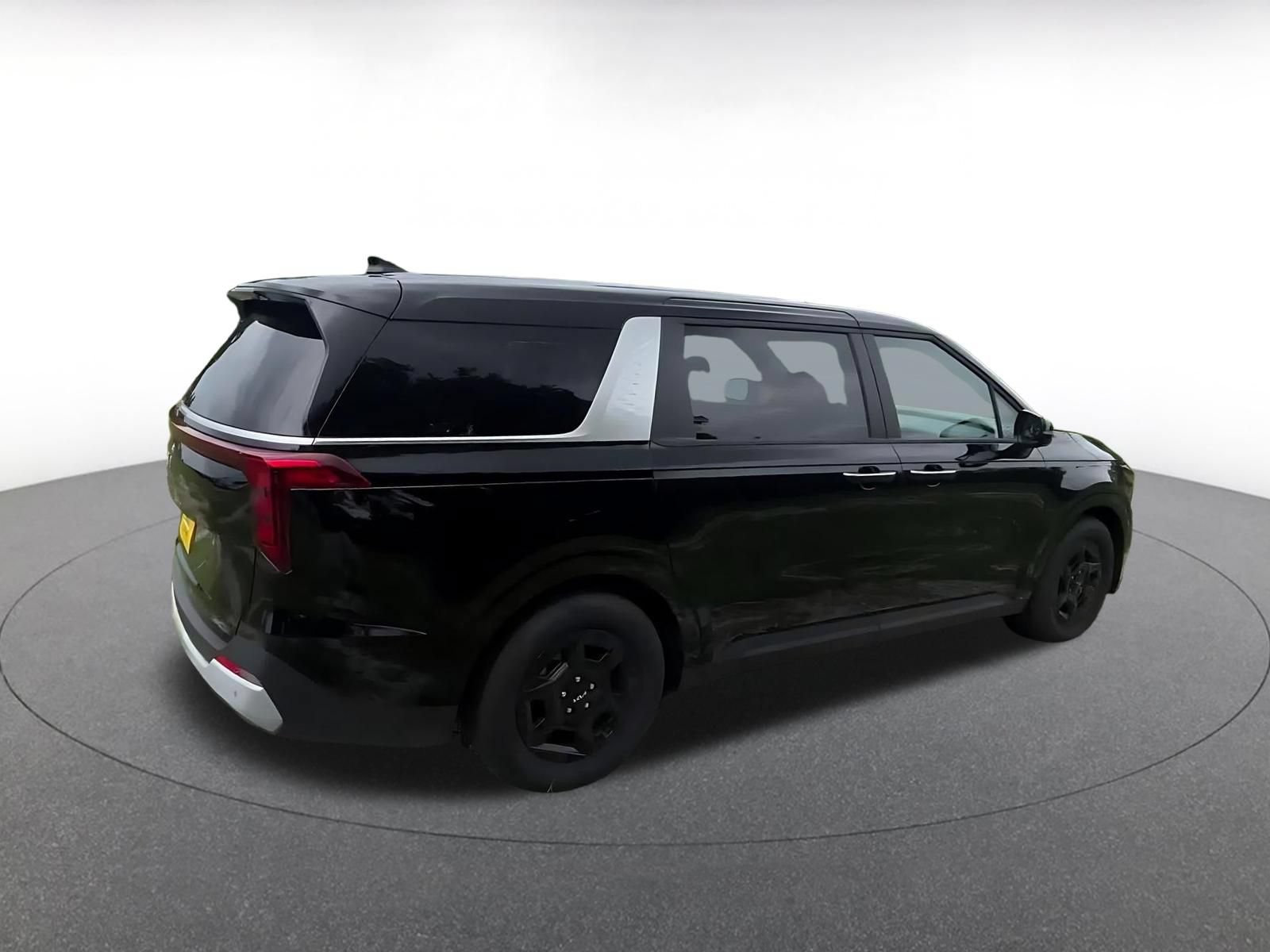 Used 2026 Kia Carnival FWD image 13