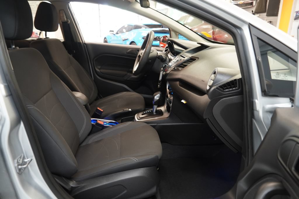 Used 2018 Ford Fiesta SE FWD image 33