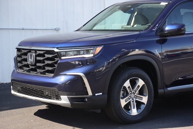 New 2025 Honda Pilot EX-L image 3