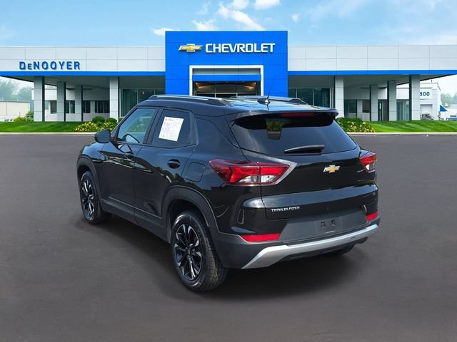 Used 2023 Chevrolet TrailBlazer LT FWD image 9
