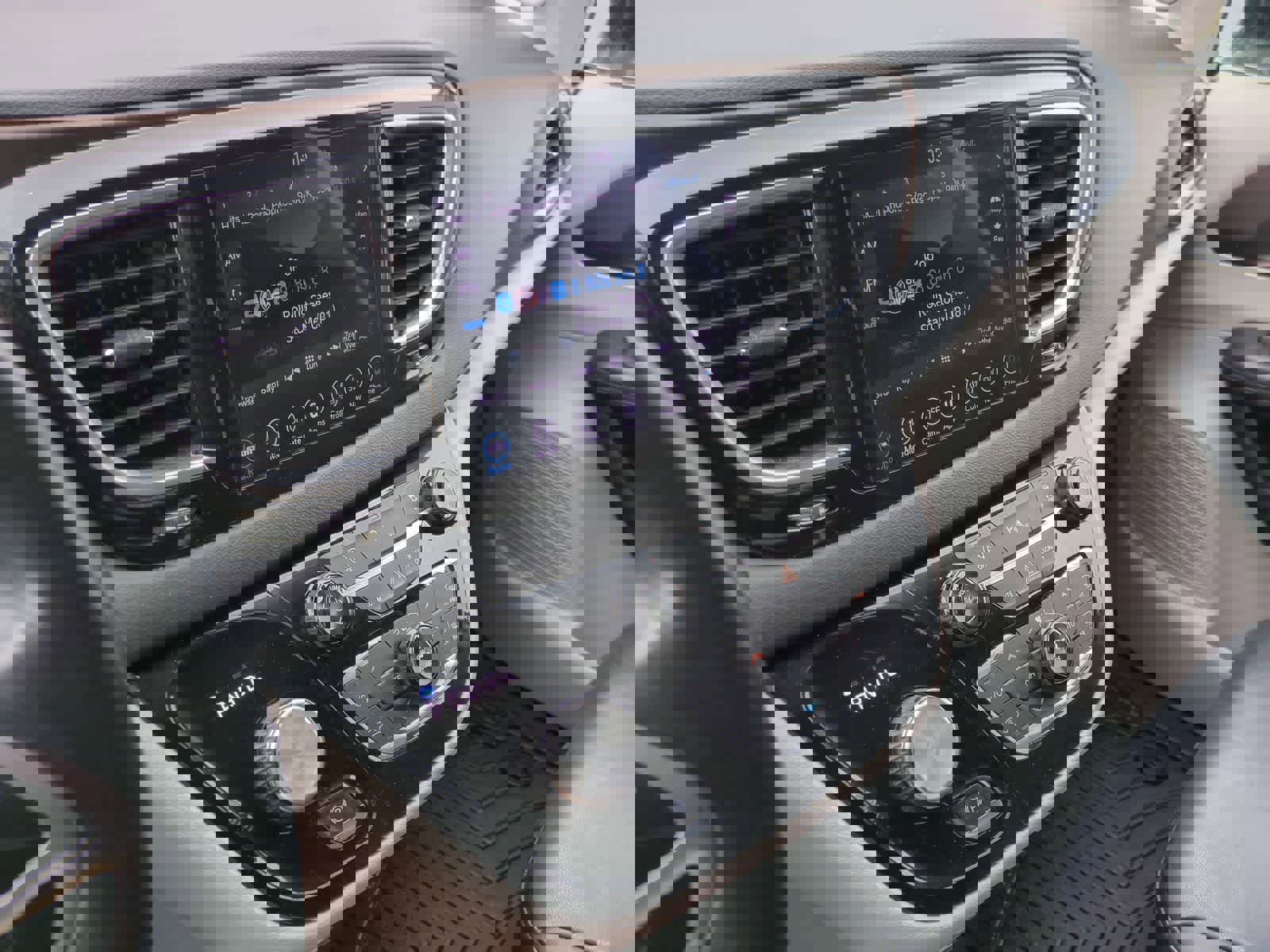 Used 2018 Chrysler Pacifica Touring-L Plus w/ Tire & Wheel Group image 27