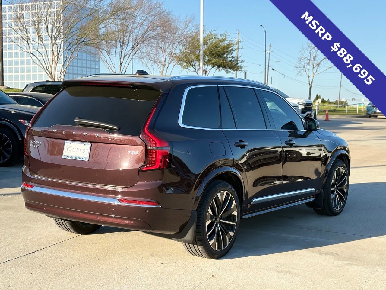 Certified 2025 Volvo XC90 T8 Ultra w/ Lounge Package image 7